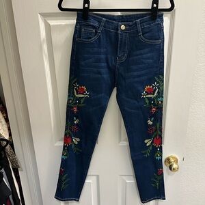 Blue Skinny Jeans Vibrant Floral Embroidery size 27, waist 30”